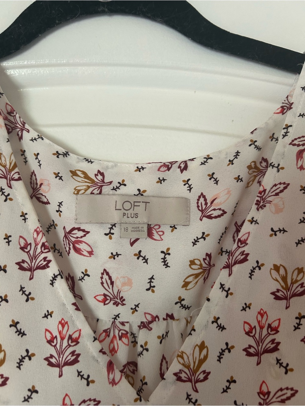 LOFT Cream Floral Ruffle Sleeve V-Neck Blouse - Picture 2 of 10